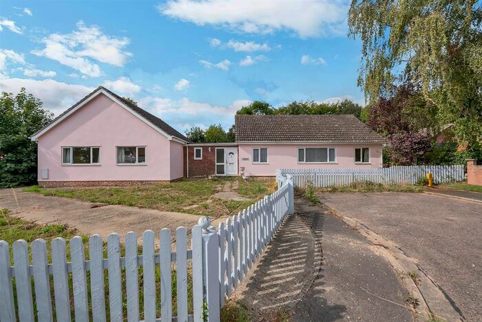 4 Bedroom Detached Bungalow For Sale In Homepiece, Market Weston, Diss, IP22