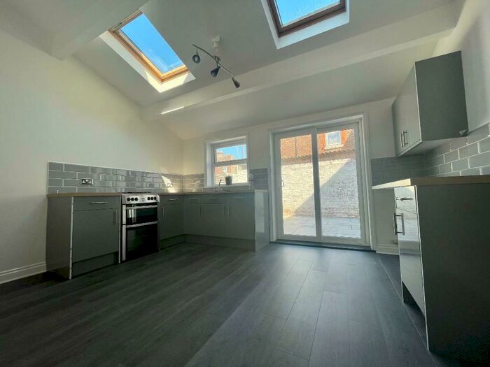 1 Bedroom House Of Multiple Occupation To Rent In St. Augustine Road, Southsea, Hampshire, PO4