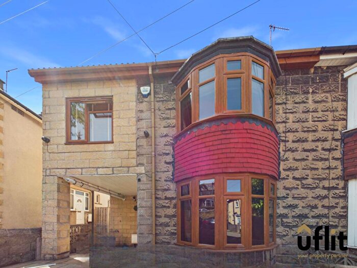 6 Bedroom Semi-Detached House For Sale In Seabrook Road, Sheffield, S2