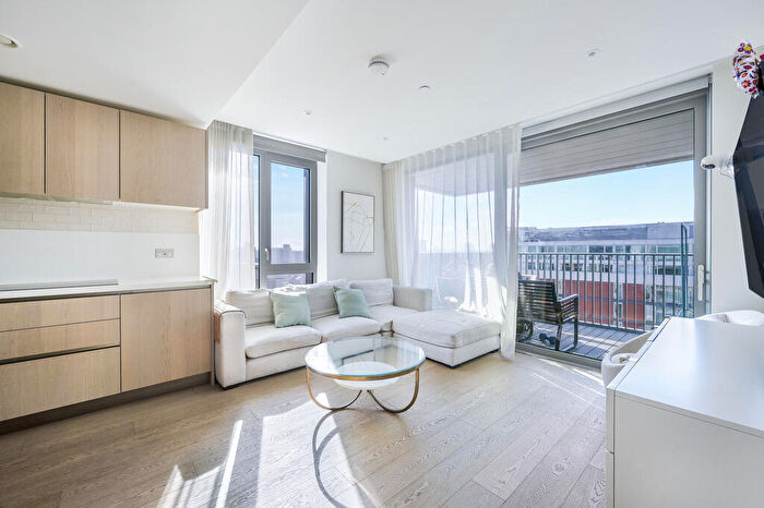 3 Bedroom Flat To Rent In Bowden House, SW11