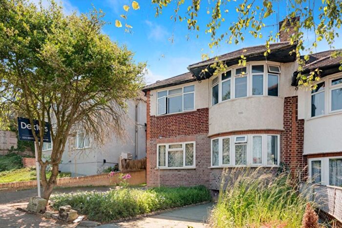 2 Bedroom Flat For Sale In Bryan Avenue, Kensal Rise, NW10