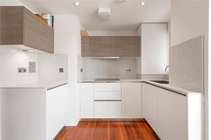 1 Bedroom Apartment For Sale In Wellesley Terrace, N1