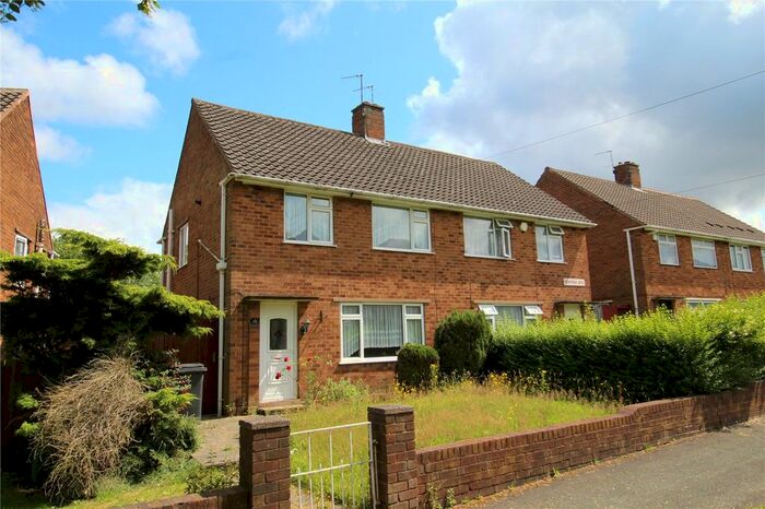3 Bedroom Semi-Detached House To Rent In Hilton Road, Lanesfield, Wolverhampton, WV4