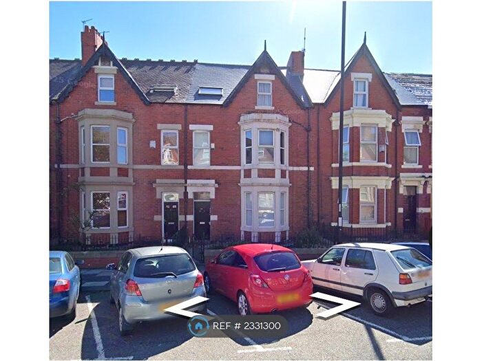 3 Bedroom Flat To Rent In Wingrove Road, Newcastle Upon Tyne, NE4