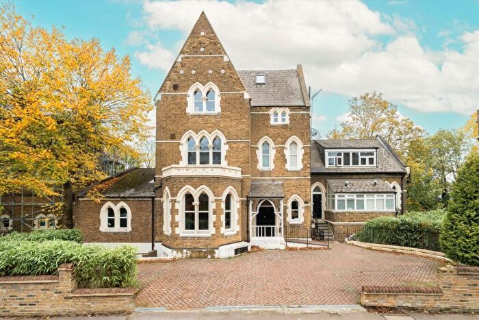 3 Bedroom Flat To Rent In Crescent Road, Crouch End, N8