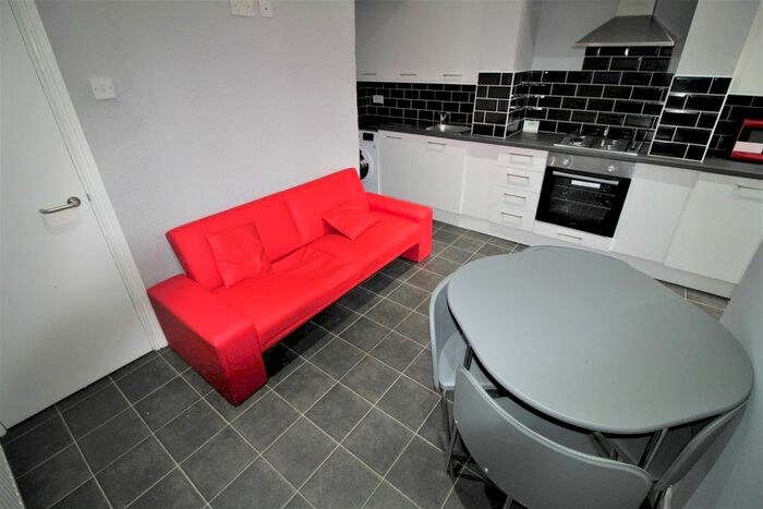 4 Bedroom Terraced House To Rent In Mackenzie Road, Salford, M7