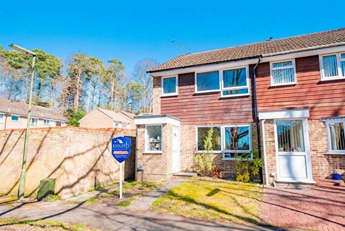 3 Bedroom End Terrace House For Sale In Mardale, Camberley, GU15