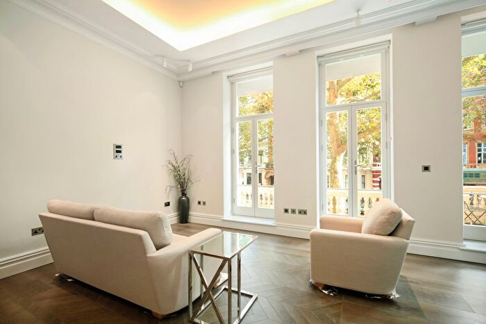 1 Bedroom Flat To Rent In Queen's Gate, South Kensington, London, SW7