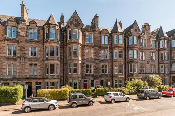 2 Bedroom Flat For Sale In / Marchmont Road, Edinburgh, EH9