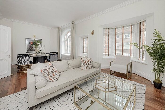 2 Bedroom Flat To Rent In Berkeley Street, Mayfair, London, W1J