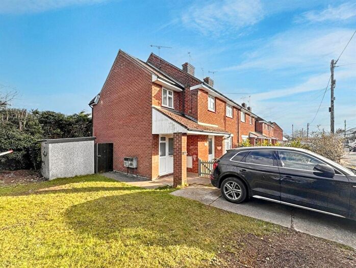 1 Bedroom Flat To Rent In Brook Road, Benfleet, SS7