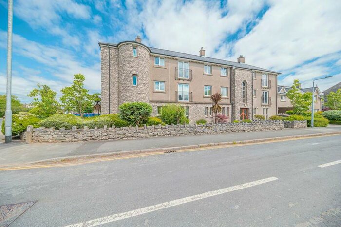 2 Bedroom Apartment For Sale In Flat, Weavers Court, Queen Katherine Street, Kendal, LA9
