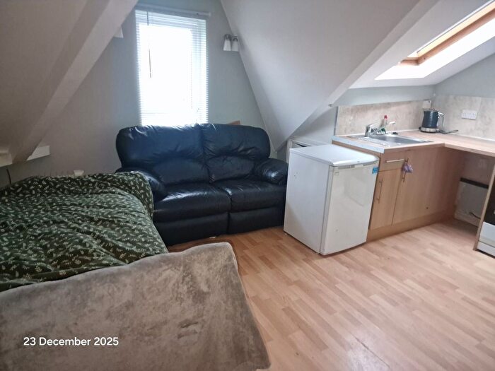 Studio To Rent In Dewsbury Road, Leeds, LS11