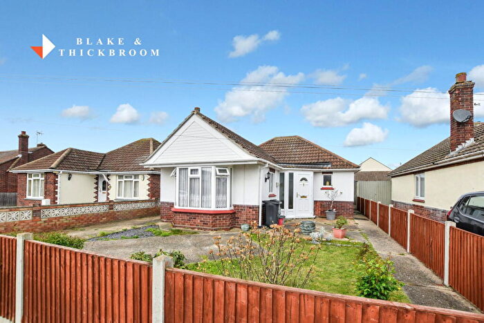 2 Bedroom Detached Bungalow For Sale In Douglas Road Clacton-on-sea, CO15