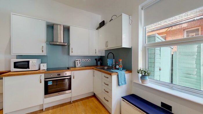 1 Bedroom Flat To Rent In Surrey Road, Cliftonville, Margate, CT9