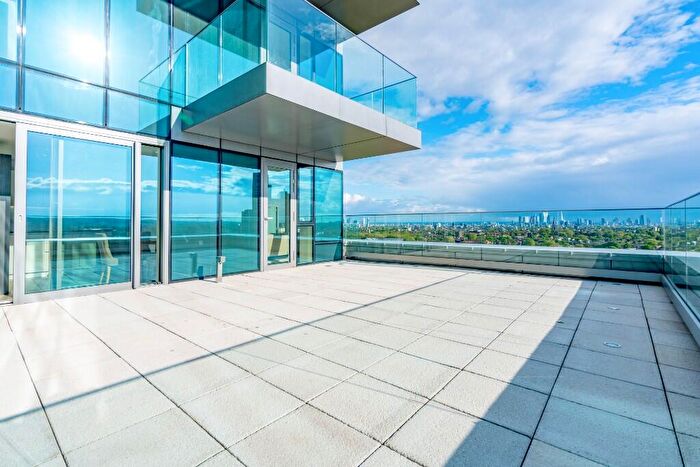 2 Bedroom Penthouse To Rent In Penthouse, Th Floor, Skylark Point, Woodberry Down, London, N4