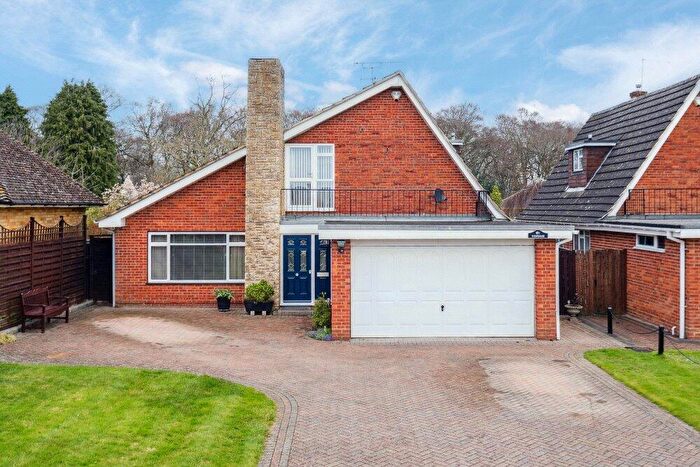 4 Bedroom Detached House For Sale In Seymour Plain, Marlow, Buckinghamshire, SL7