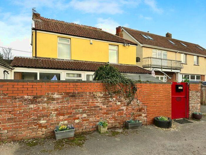 4 Bedroom Semi-Detached House For Sale In Berrow Road, Burnham-On-Sea, TA8