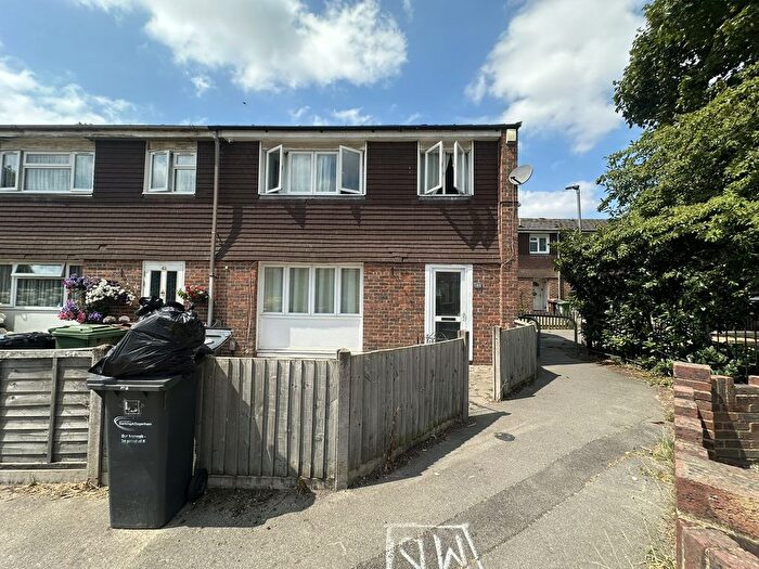 4 Bedroom End Terrace House To Rent In Inskip Road, Dagenham, RM8