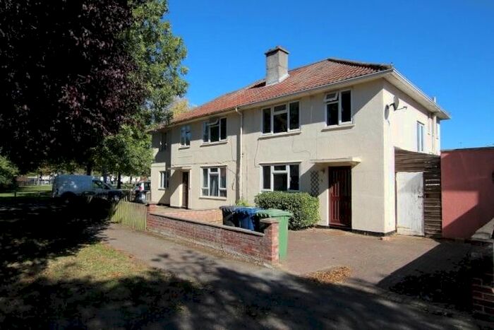 4 Bedroom Semi-Detached House To Rent In Peverel Rd, Cambridge, CB5