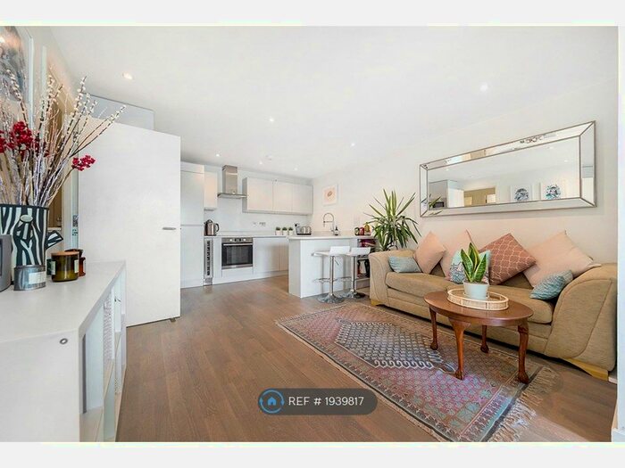2 Bedroom Flat To Rent In Bellefields Road, London, SW9