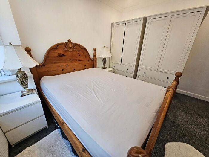 1 Bedroom House To Rent In A Victoria Road, Leeds, LS6