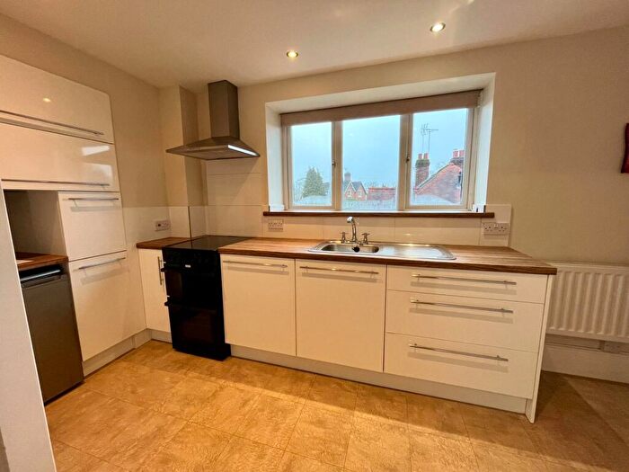 1 Bedroom Flat To Rent In Lawn Rd, Stafford, ST17