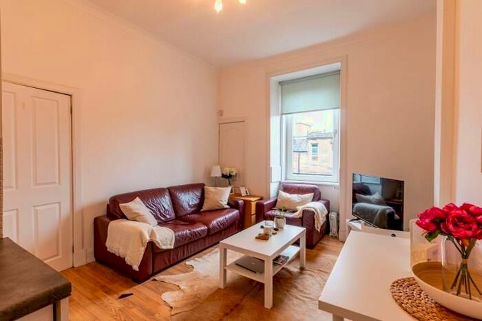 1 Bedroom Flat To Rent In Millar Place, Edinburgh, EH10