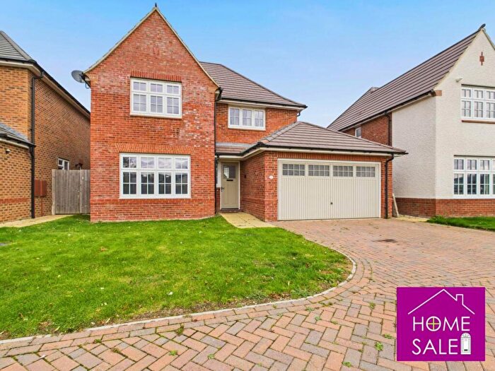4 Bedroom Detached House For Sale In Donnington Crescent, Northampton, NN3