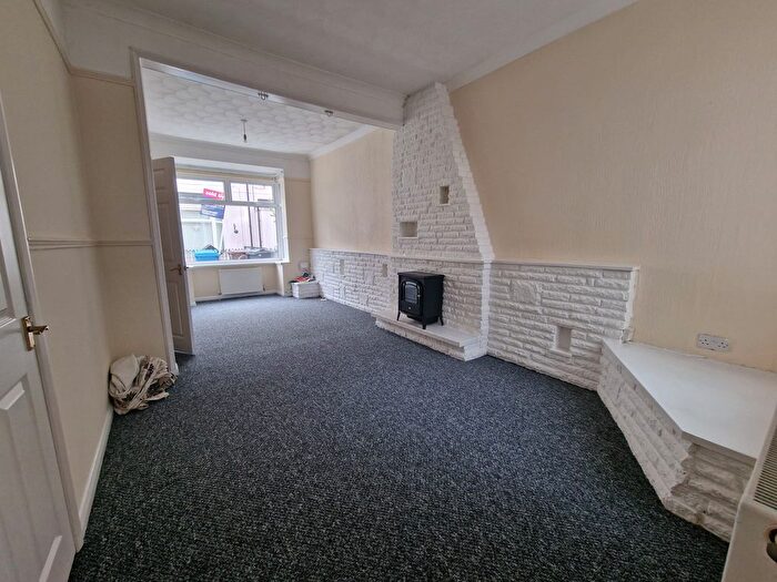 3 Bedroom Terraced House To Rent In Carlisle Avenue, Albemarle Street, Hull, Yorkshire, HU3