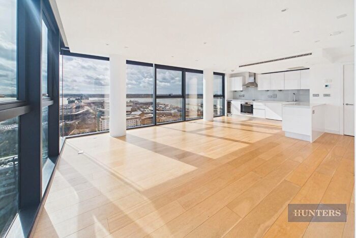 3 Bedroom Flat For Sale In The Moresby Tower, Ocean Village, SO14