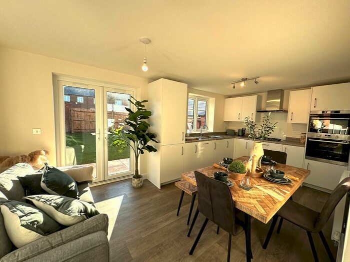 3 Bedroom Detached House For Sale In Harvest Road, Market Harborough, Leicestershire, LE16