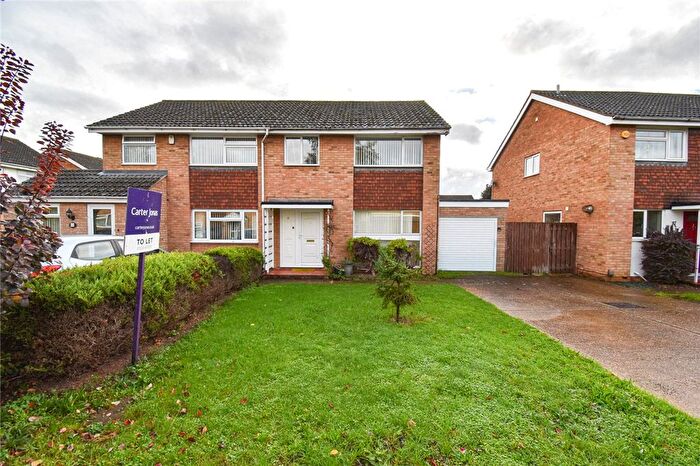 3 Bedroom Semi-Detached House To Rent In Ashvale, Cambridge, CB4