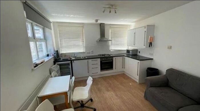 3 Bedroom Semi-Detached House To Rent In Thorpe Street, Leicester, LE3