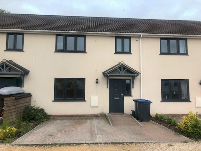 3 Bedroom Terraced House To Rent In West Street, Warminster, BA12