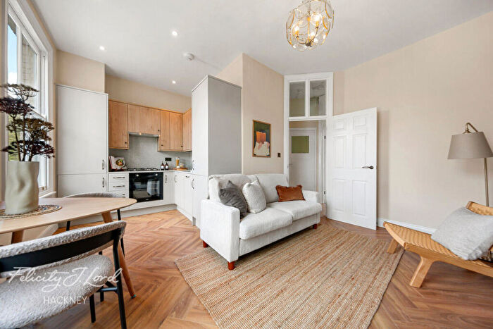 1 Bedroom Flat For Sale In Colvestone Crescent, Hackney, E8