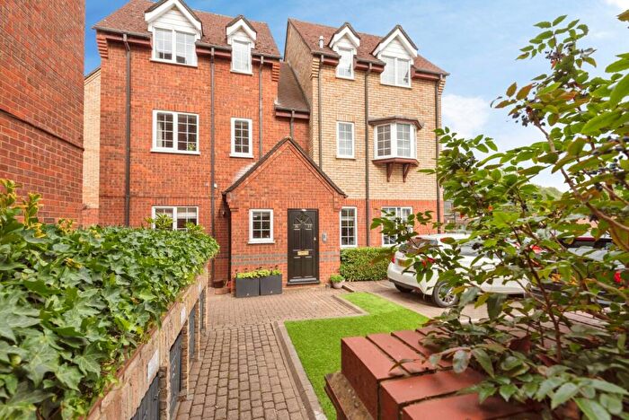 2 Bedroom Flat For Sale In St. Francis Court, Shefford, Bedfordshire, SG17