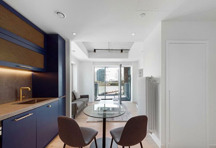 1 Bedroom Apartment To Rent In Hampden House, Goodluck Hope, London, E14