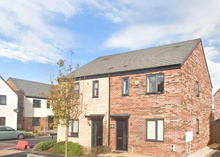 3 Bedroom Semi Detached House For Sale In Lake View, Lakeside, Doncaster, DN4