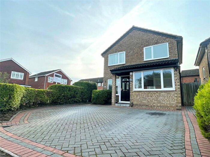 4 Bedroom Detached House To Rent In Spencer Way, Redhill, Surrey, RH1