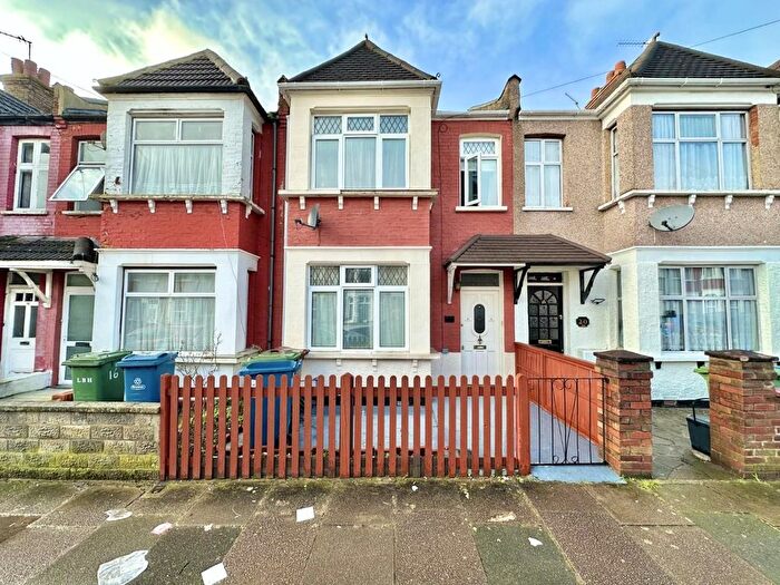3 Bedroom Terraced House For Sale In Aberdeen Road, Wealdstone, Harrow, HA3