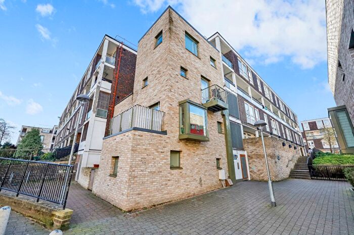 4 Bedroom Flat To Rent In Kiln Place, Kentish Town, NW5