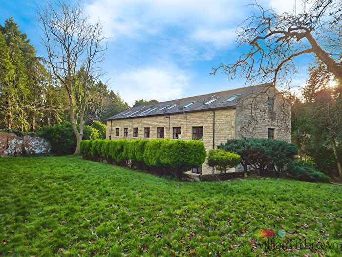 2 Bedroom Apartment To Rent In Woodleigh Hall Mews, Rawdon, Leeds, LS19