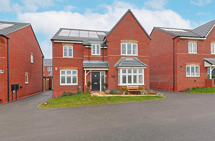 4 Bedroom Detached House For Sale In Tinker Street, Brimington, Chesterfield, S43