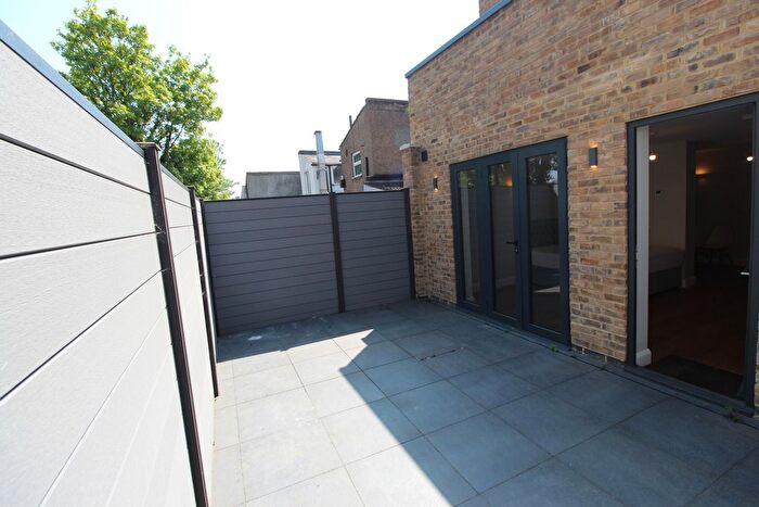 Studio To Rent In Portland Rd, South Norwood, SE25