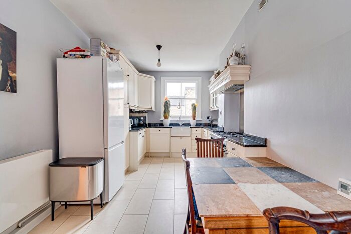 3 Bedroom Terraced House For Sale In Marlborough Road, London, N19