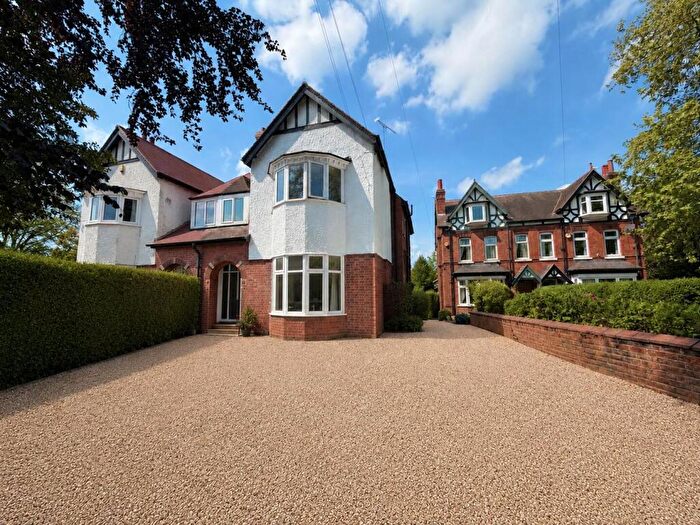 3 Bedroom Flat To Rent In Cross O'Cliff Hill, Lincoln, LN5