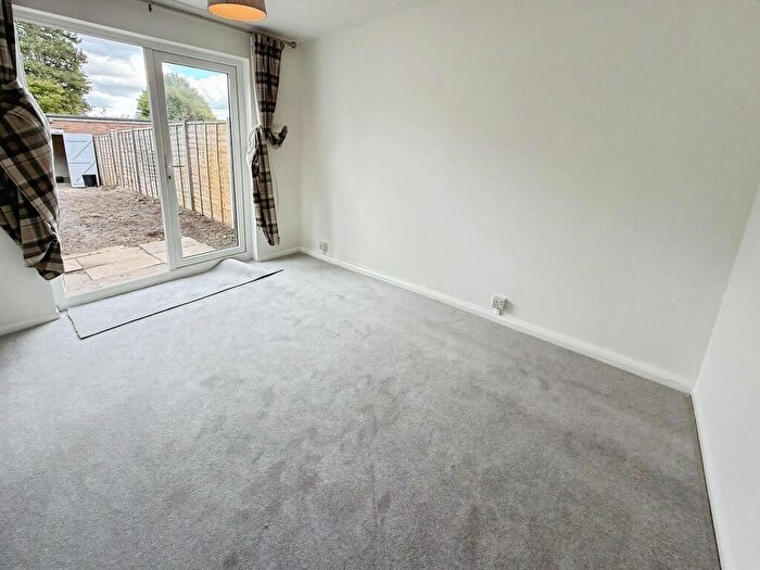 1 Bedroom Maisonette To Rent In Ruskin Close, Basingstoke, RG21