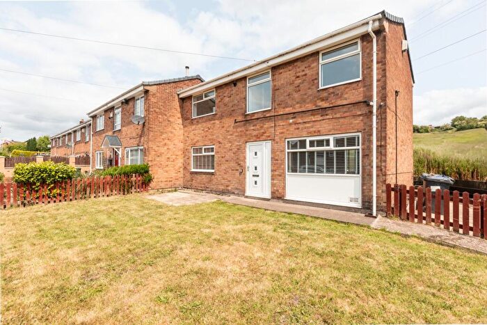 3 Bedroom Semi-Detached House To Rent In Upperwood Road, Darfield, Barnsley, S73