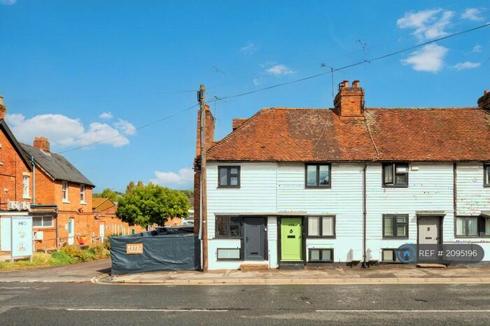 4 Bedroom End Of Terrace House To Rent In Reading Road, Henley-On-Thames, RG9